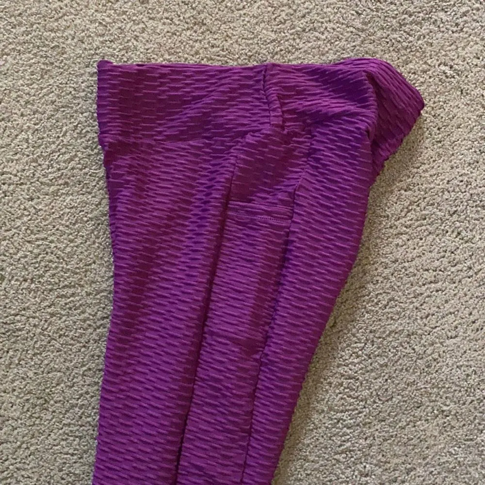 Women’s Leggings/High Waisted Yoga Pants Textured Purple w/pocket Size L NEW Size L - Image 11