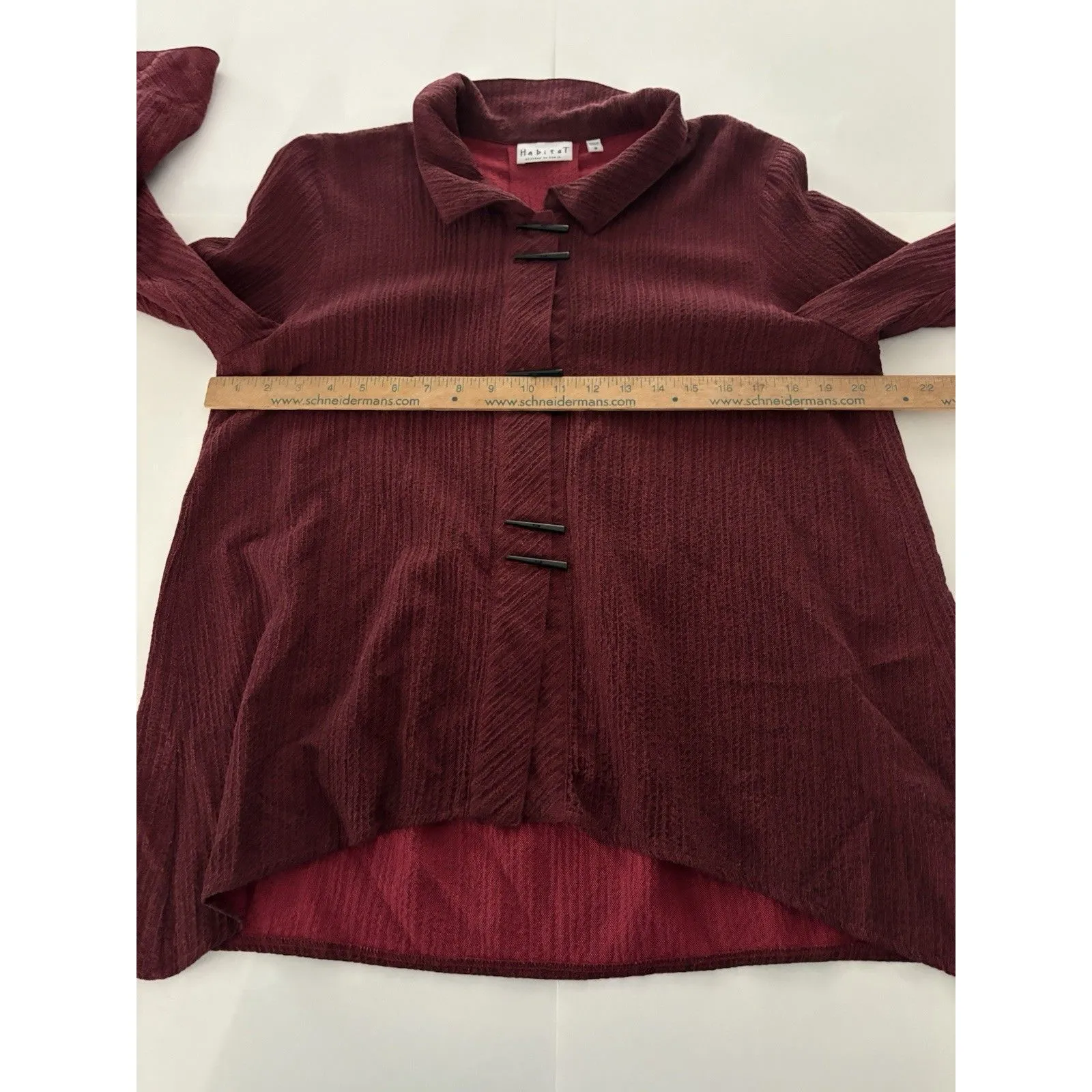 Habitat Seersucker Swing Top Size M Burgundy Elongated Buttons Lightweight Artsy - Image 9