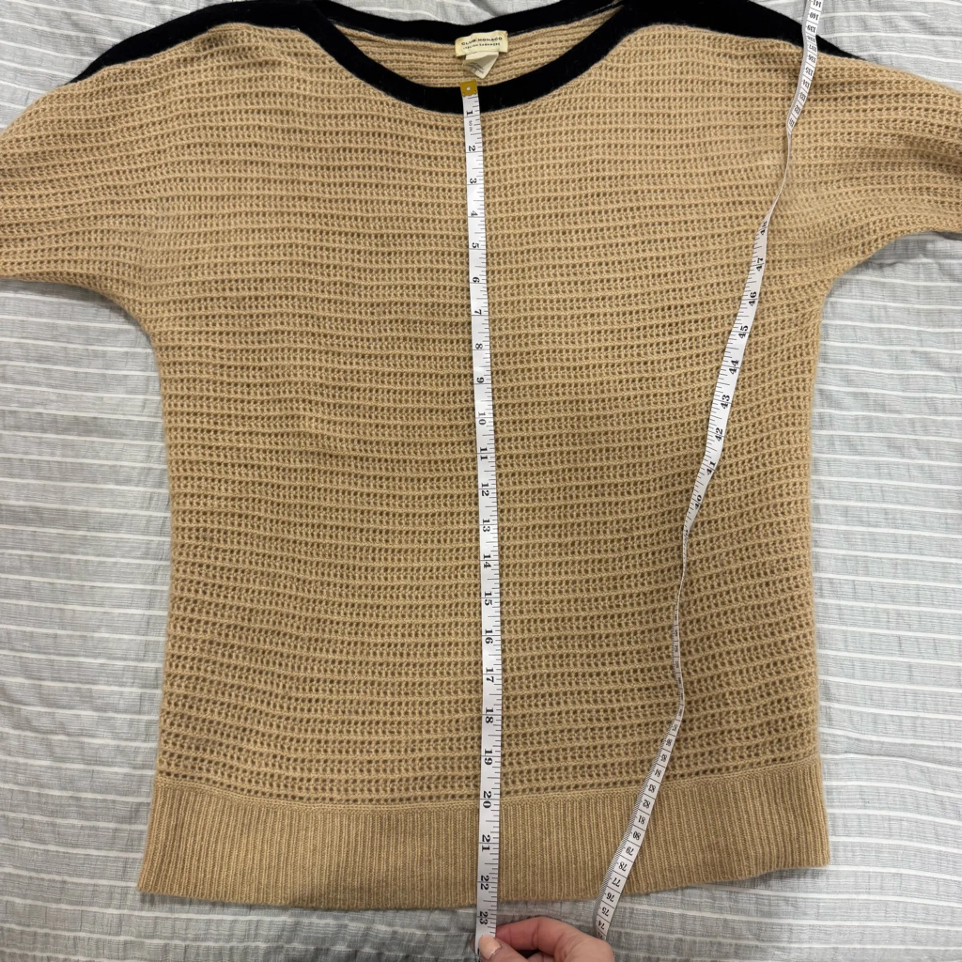 Club Monaco Italian cashmere 100% cashmere sweater size S - Image 4