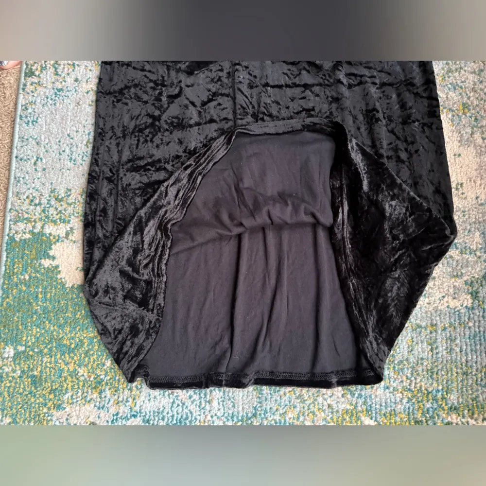 Vintage 90s Gap black velvet stretch long sleeve maxi dress, size small - Image 4