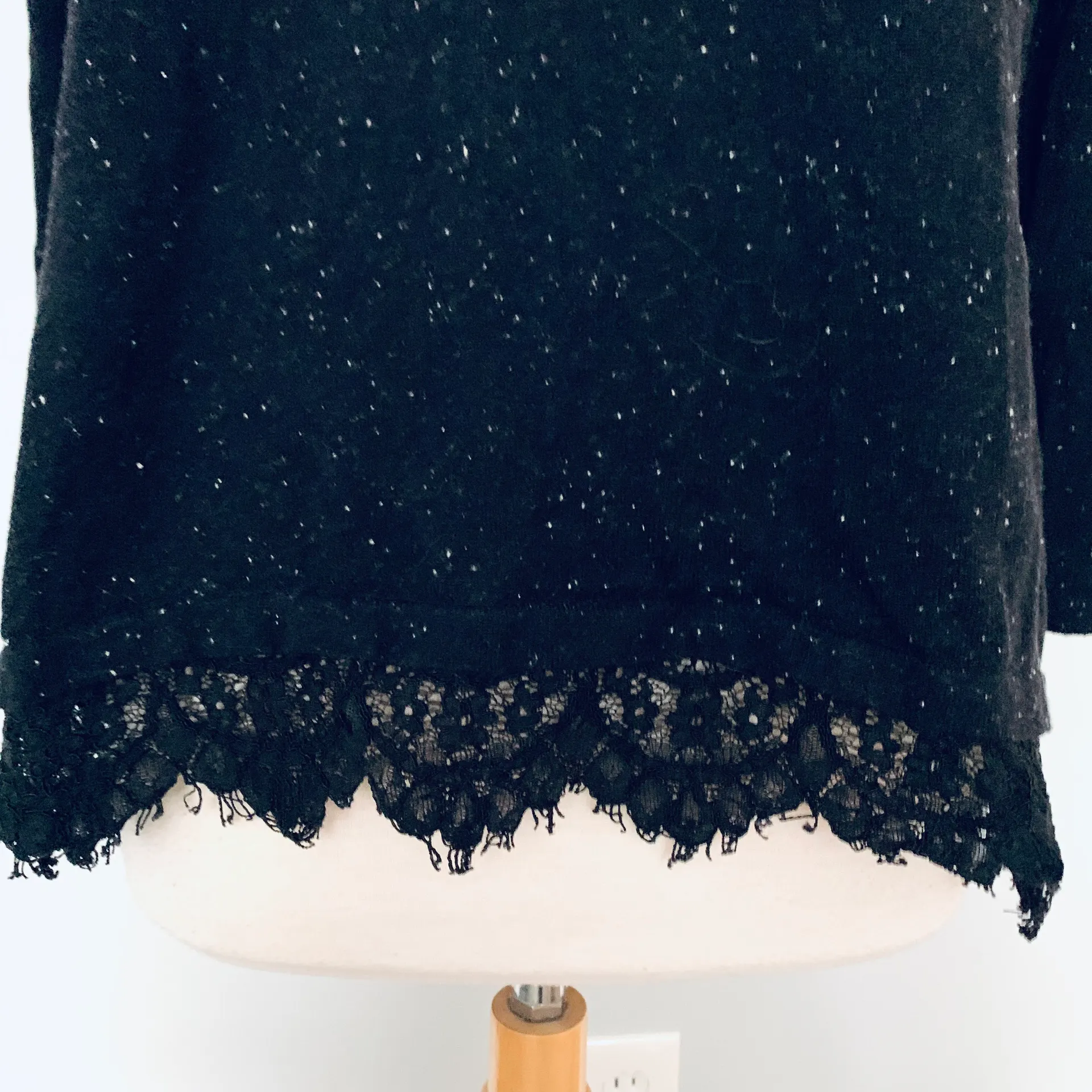 Black White Speckled VNeck Pullover Sweater - Image 4