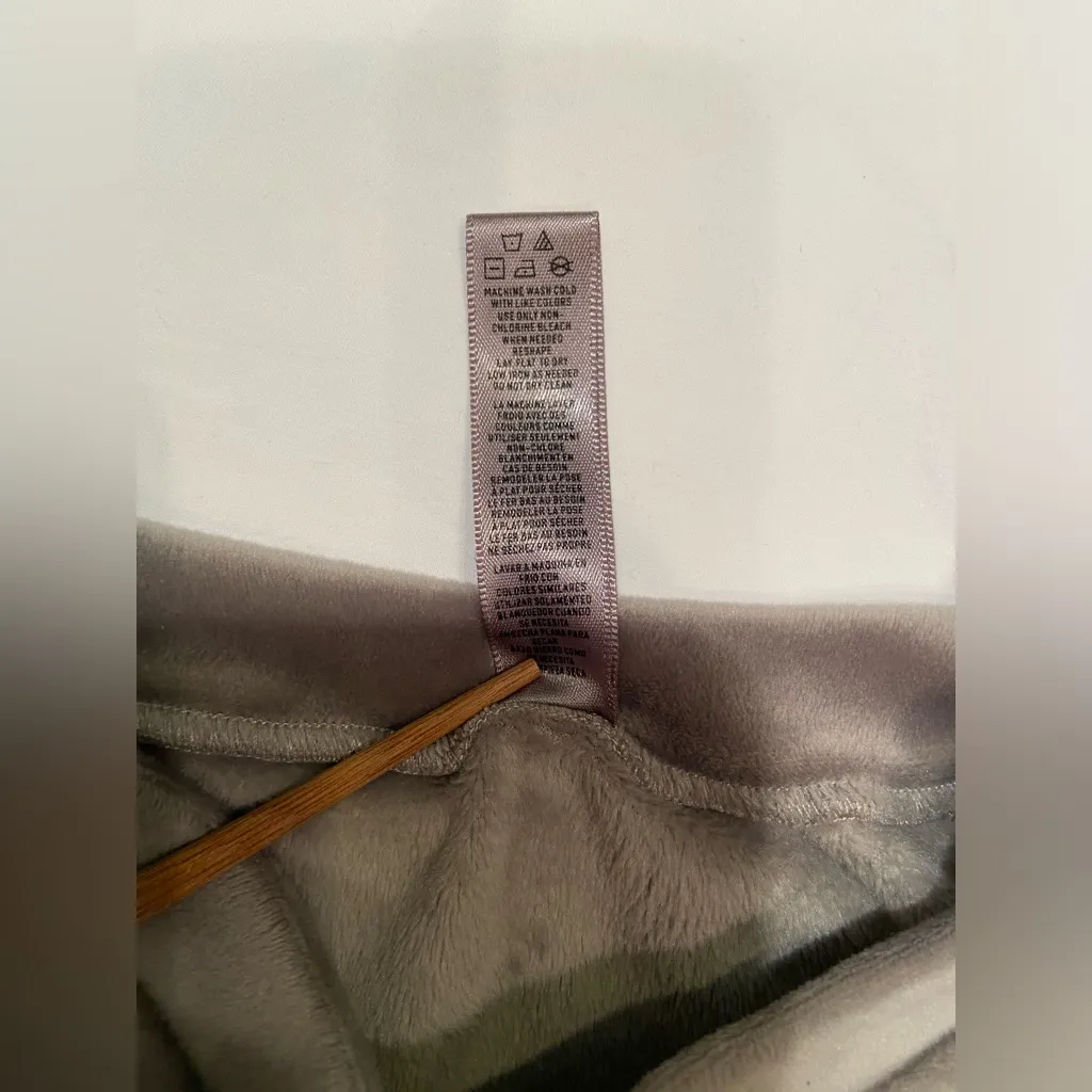 Skims‎ Velour Cropped Top, sleeveless, size Medium - Image 3