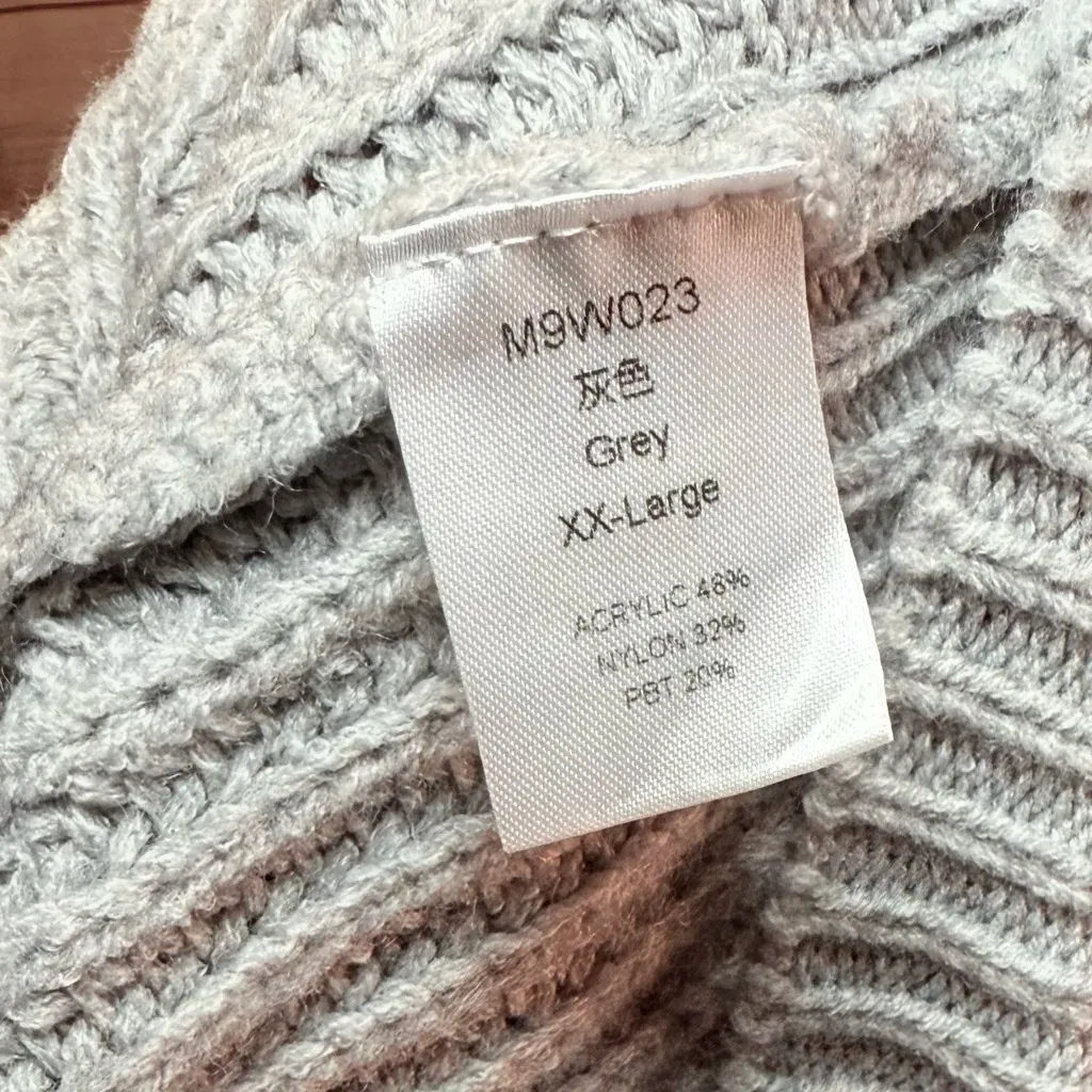 Elegant Cable Knit Turtleneck Sweater - Light Gray - Image 4