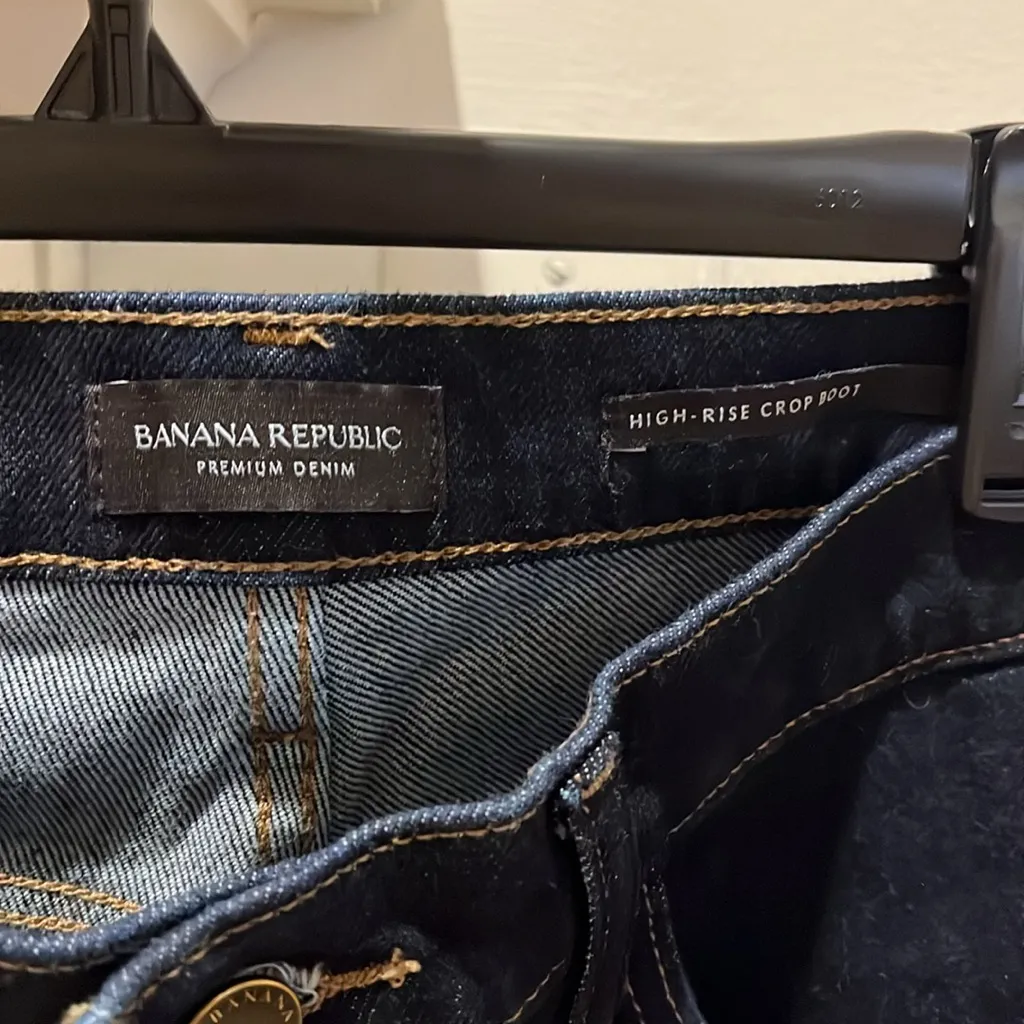 Banana Republic premium Denim high-rise crop boot, jeans, size 31 - Image 3