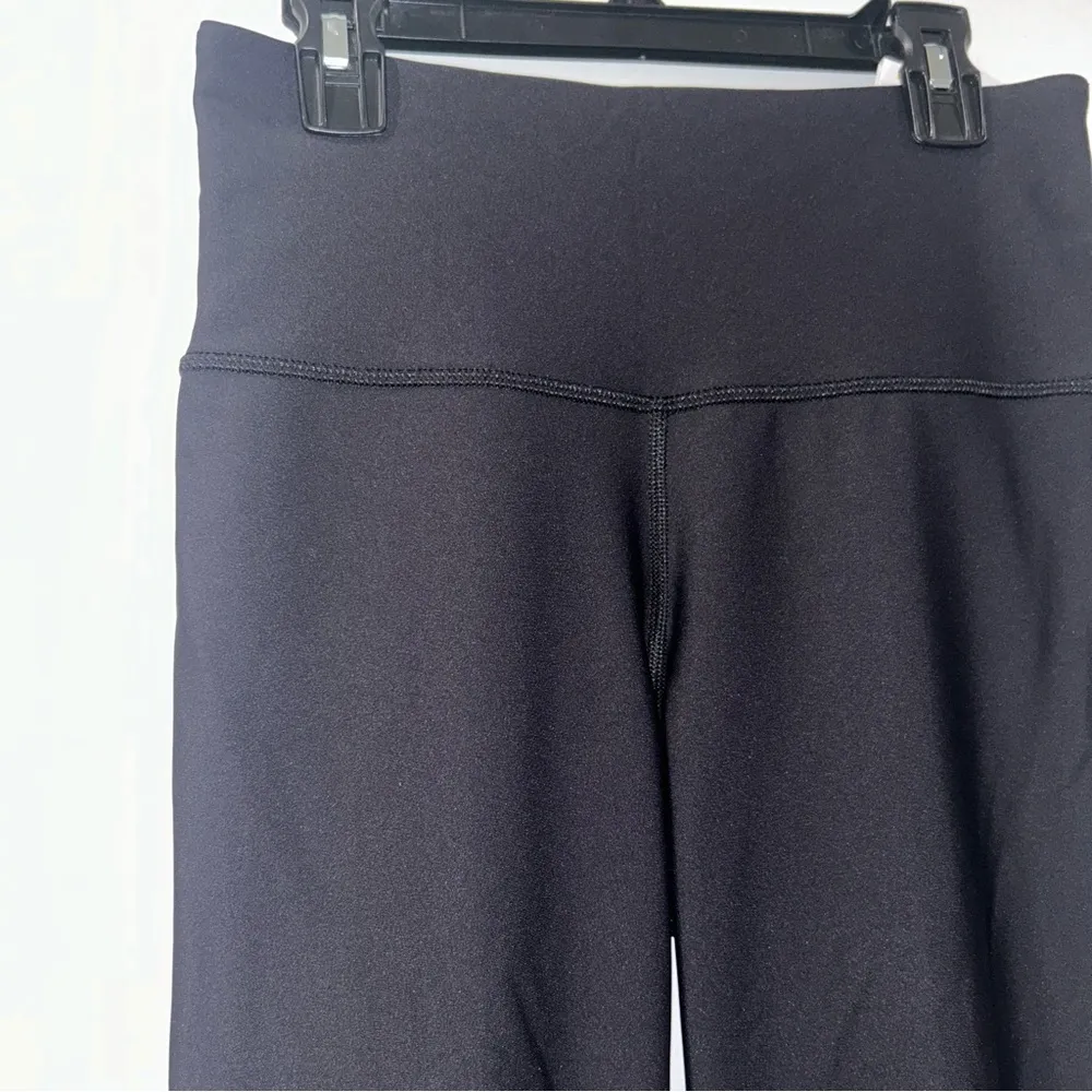 Old Navy High Rise 7/8 Ankle Powersoft Leggings Small - Image 2