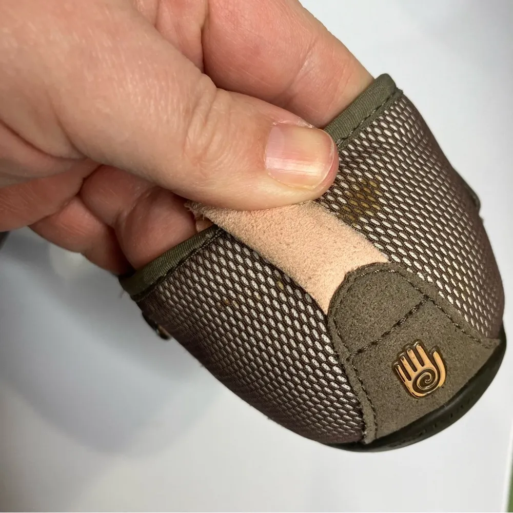 Teva Niyama flats mary Jane Shoes size women's 9 brown‎ - Image 6