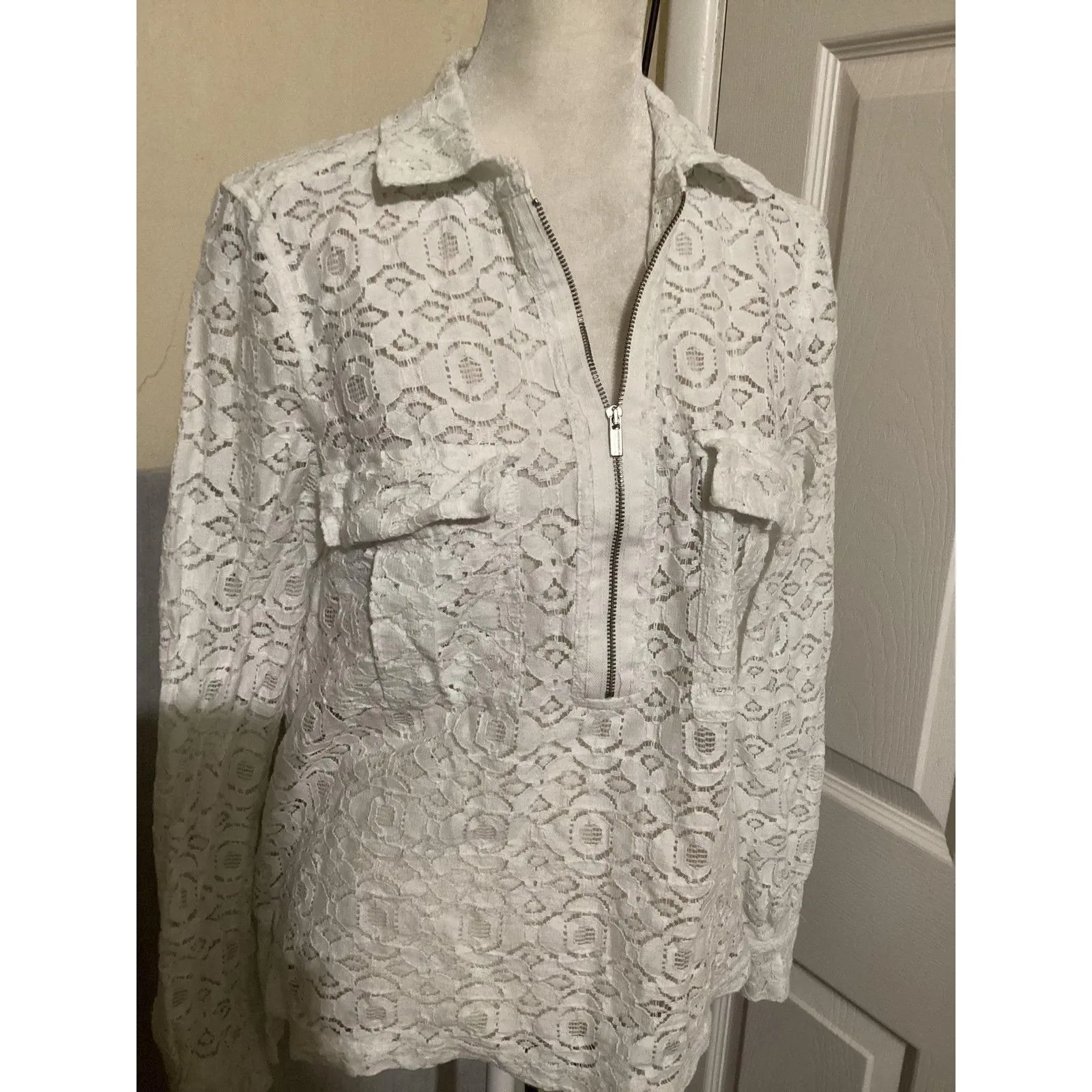 BCBGMAXAZRIA Lace Half Zip Shirt Womens Small White Sheer Collared Long Sleeve - Image 2