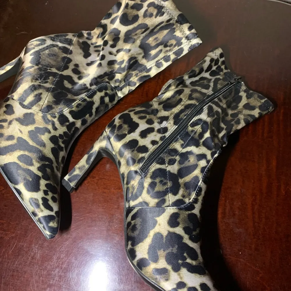 NY&C Leopard Animal Print Boots - Image 3