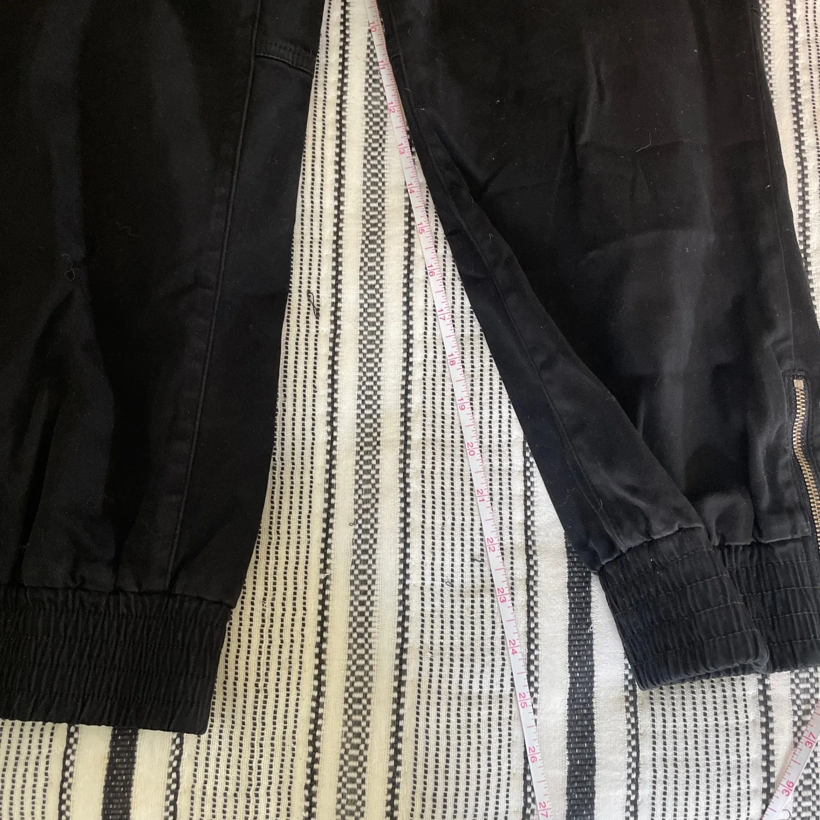 J Brand Arkin Zip Ankle Jogger Pants Black sz 31 Casual Comfy Athleisure Utility - Image 5