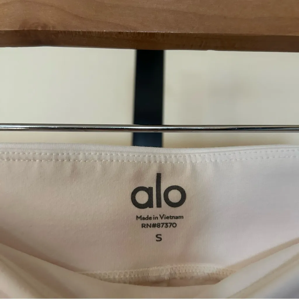 ALO Yoga Airbrush High Waist Flutter Leggings Slits Ivory White Athleisure Sz S - Image 6