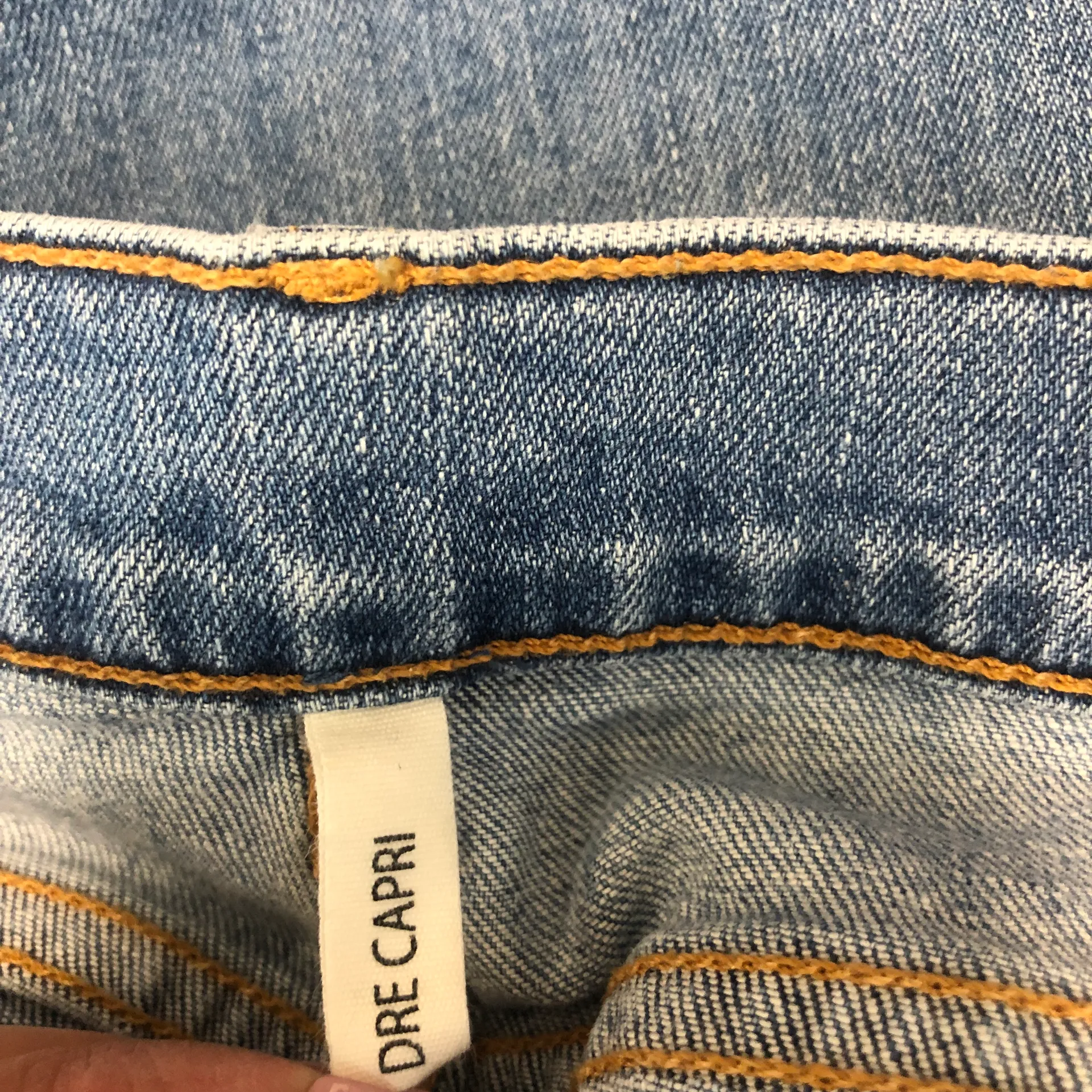 Rag and Bone Distressed Dre Capri Cropped Jean - Image 12