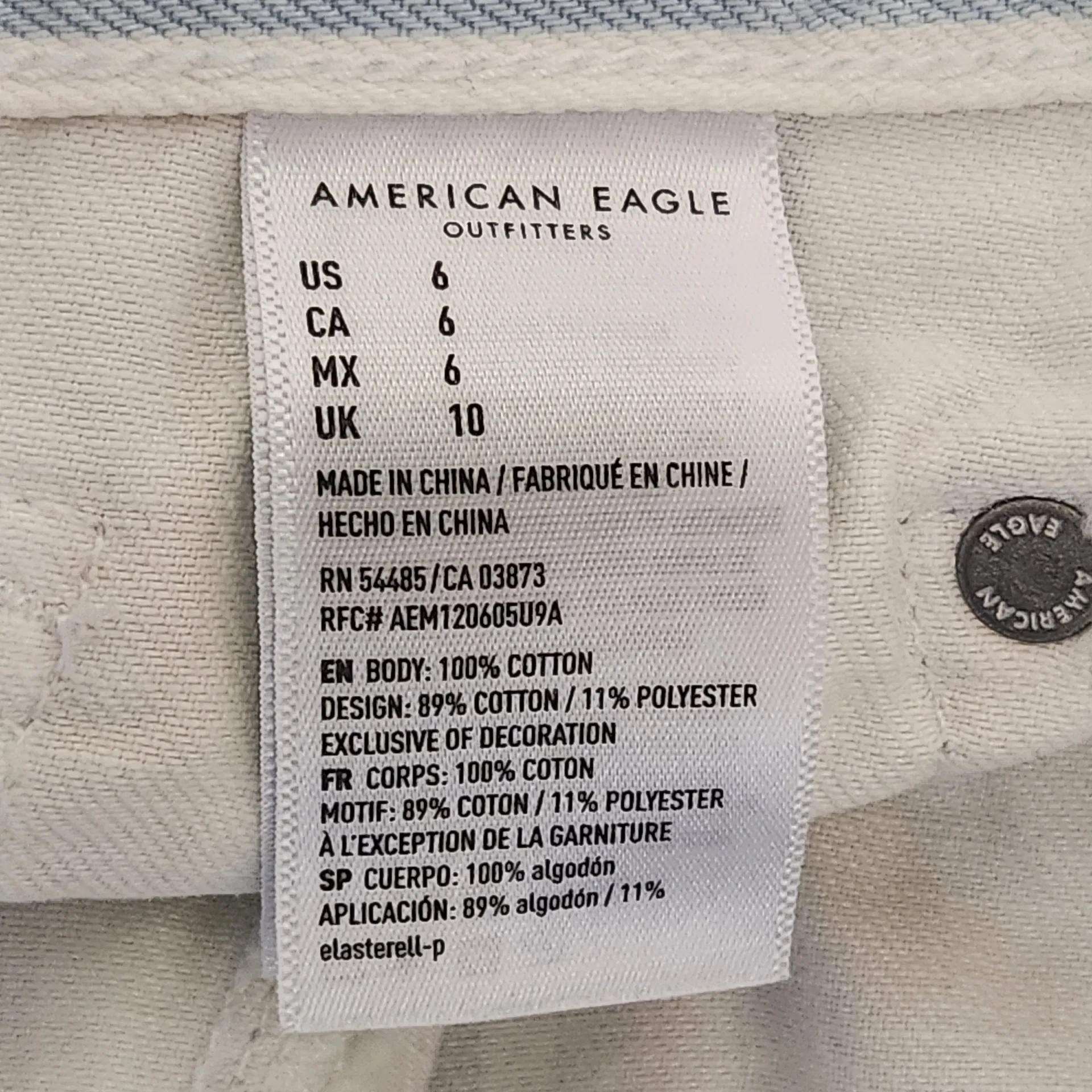 American Eagle Striped Denim Cut-Off Shorts Size 6 Striped AEO Mom Shorts - Image 7