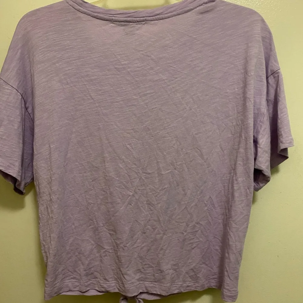Santuary Women’s Juniors Purple T Shirt M Medium Tie Knot Front 36” Length 21” - Image 9
