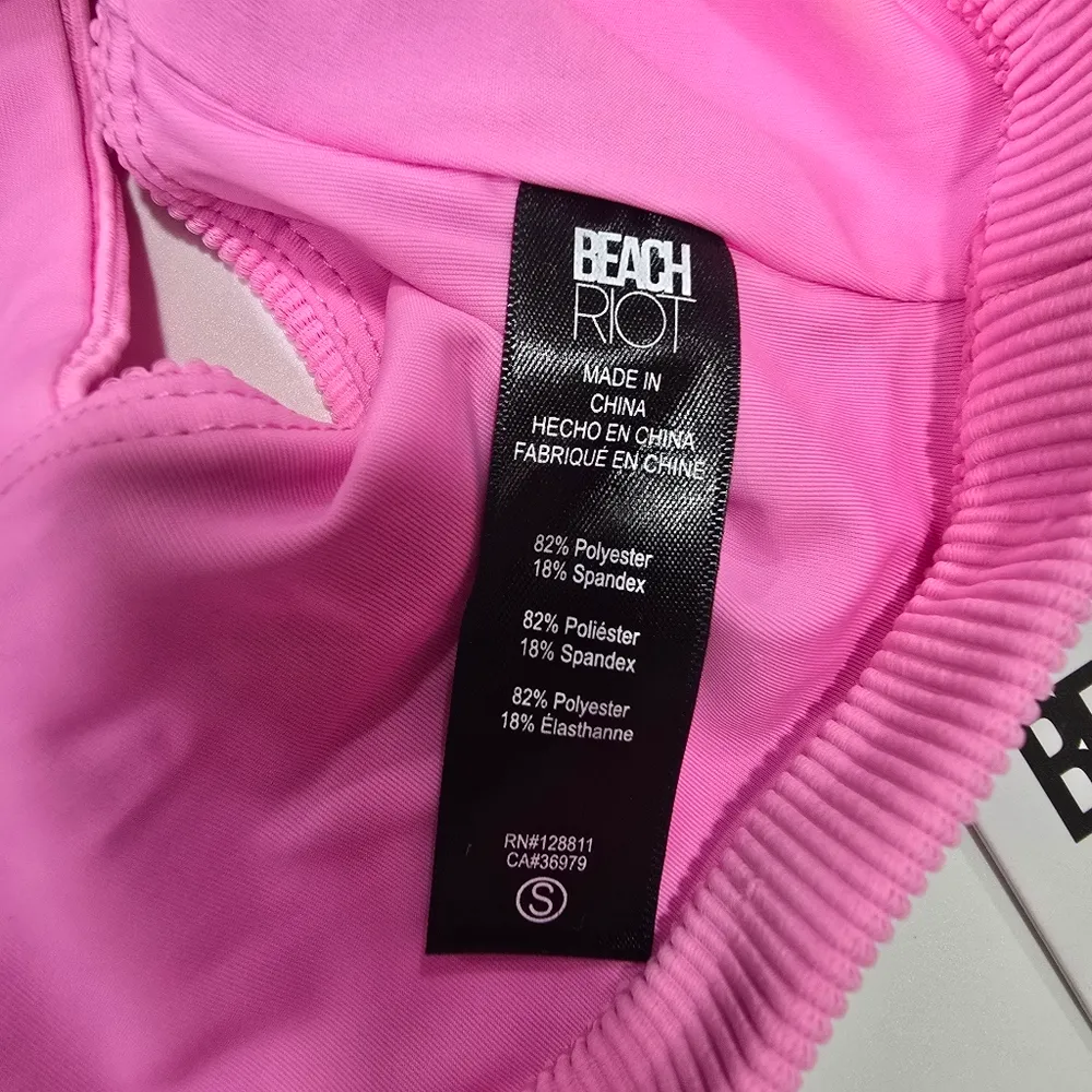 BEACH RIOT Ella Sports Bra in Prism Pink - Image 7