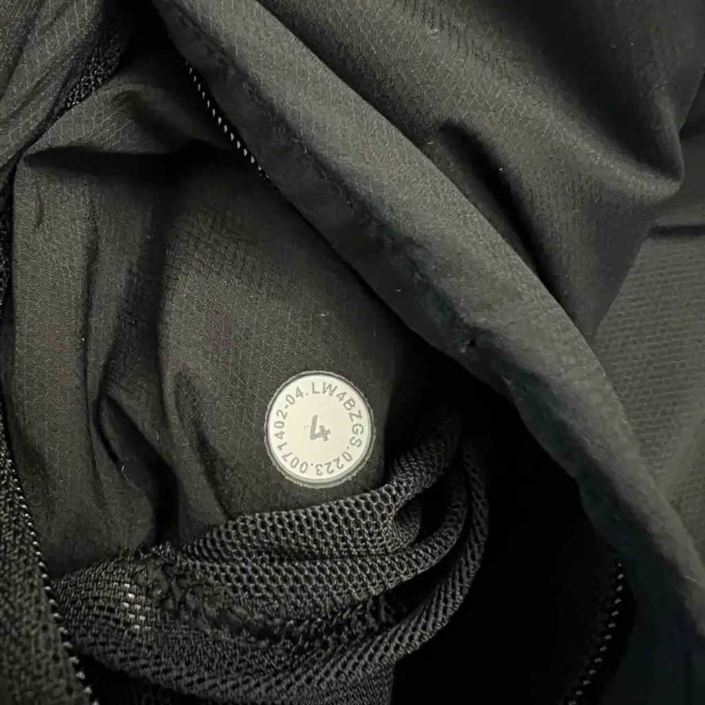 Lululemon Push Your Pace Vest Black Water-Repellent PrimaLoft Size 4 - Image 6