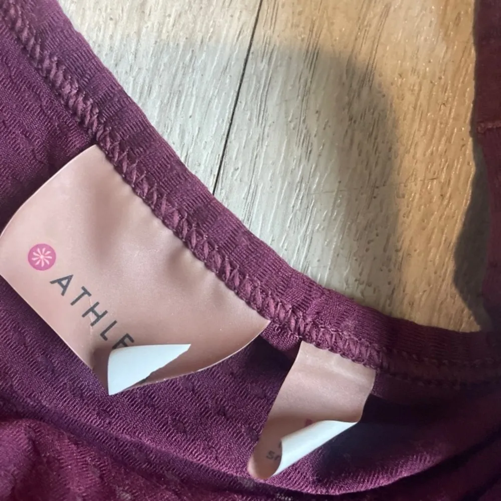 Athleta Women's Burgundy Tank Top - Image 2