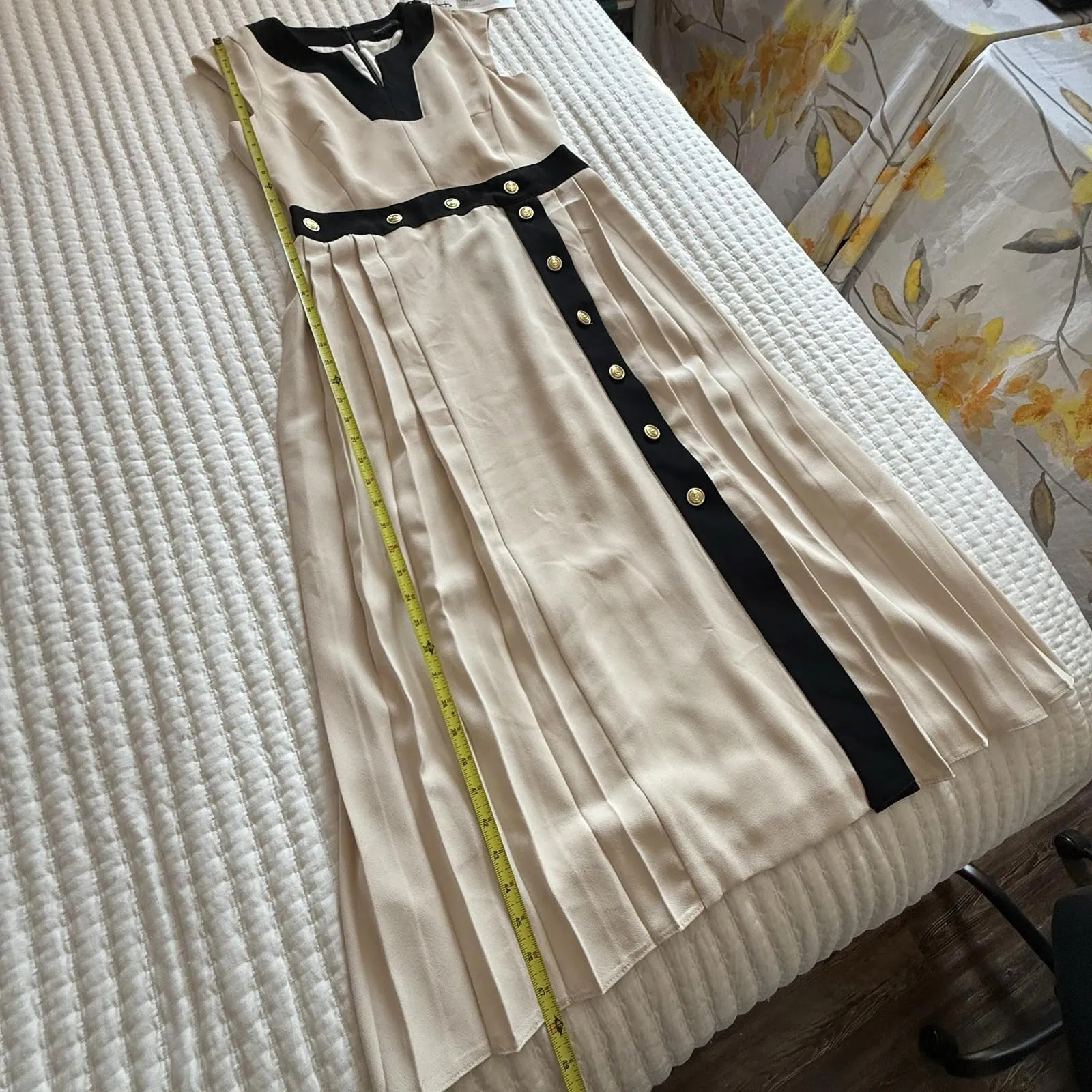 Donna Karan Pleated Military Button Midi Dress Off White/Gold/Black Sz 14 NWT - Image 4