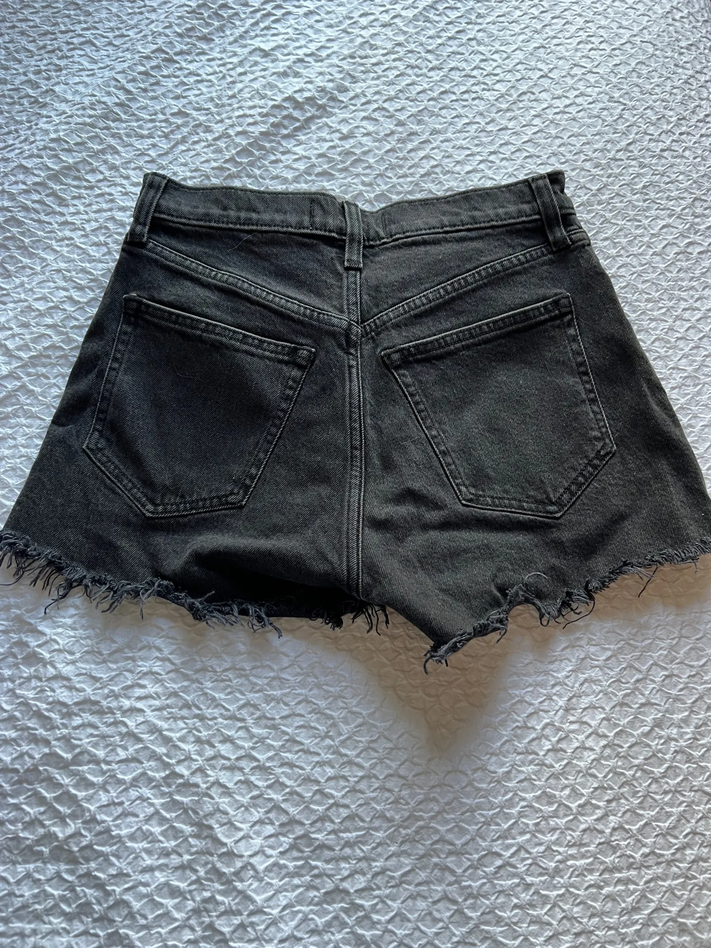 Abercrombie and Fitch the mom shorts high rise - Image 3