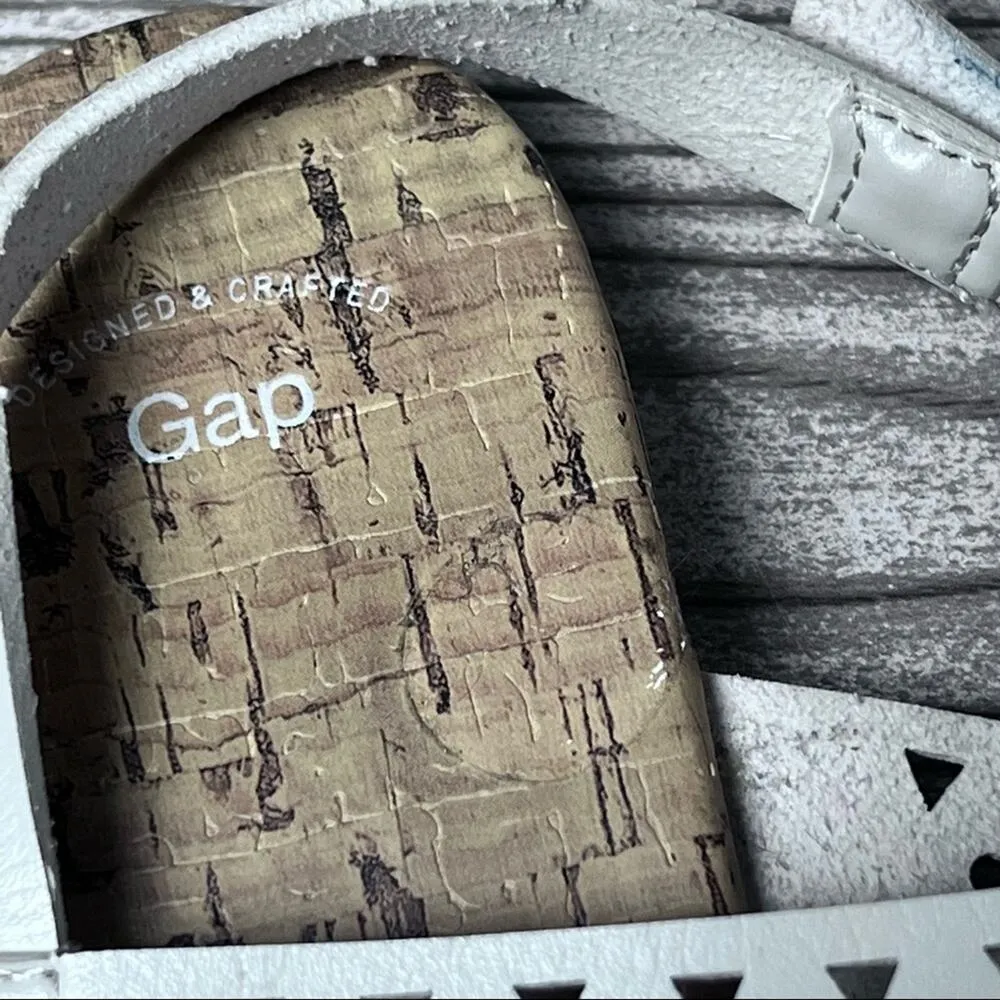 GAP Womens Ankle Strap White Sandals Sz 7 - Image 2