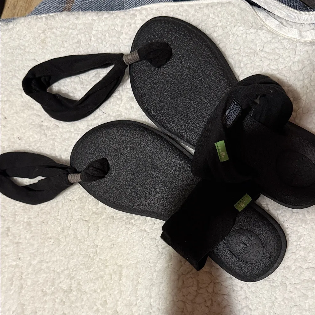 Sanuk Yoga Mat Sandals - Image 3