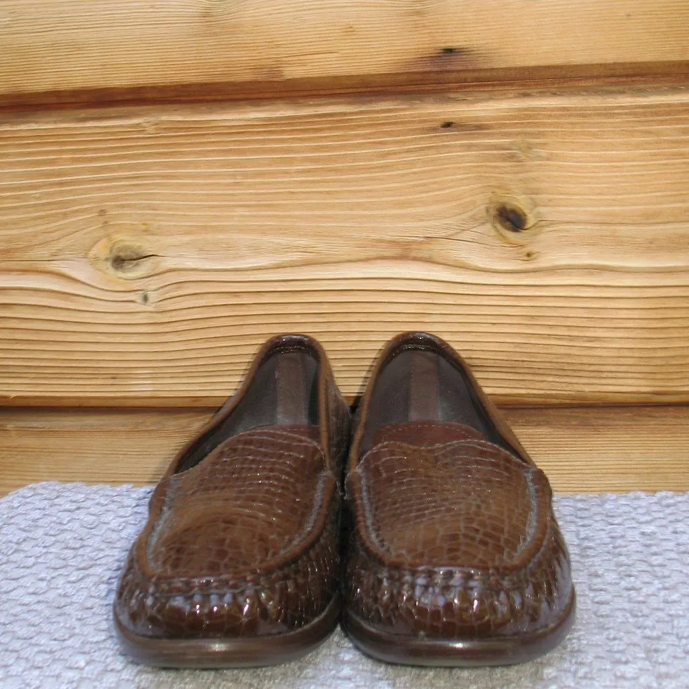 SAS Simplify Croc Embossed Comfort Loafers NARROW Brown Size 9.5 - Image 5