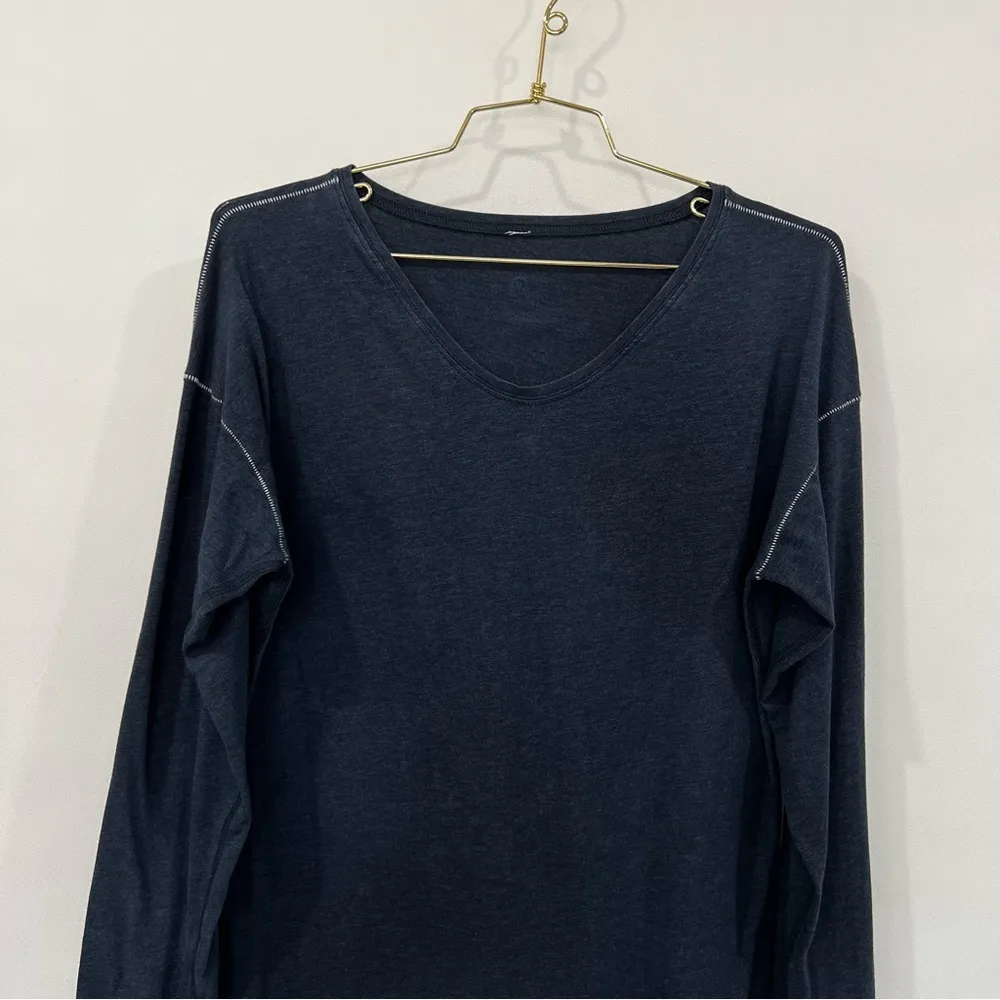 Lululemon Yogini 5 Year Long Sleeve Tee Pima Cotton Size 12/14 Navy Blue - Image 3