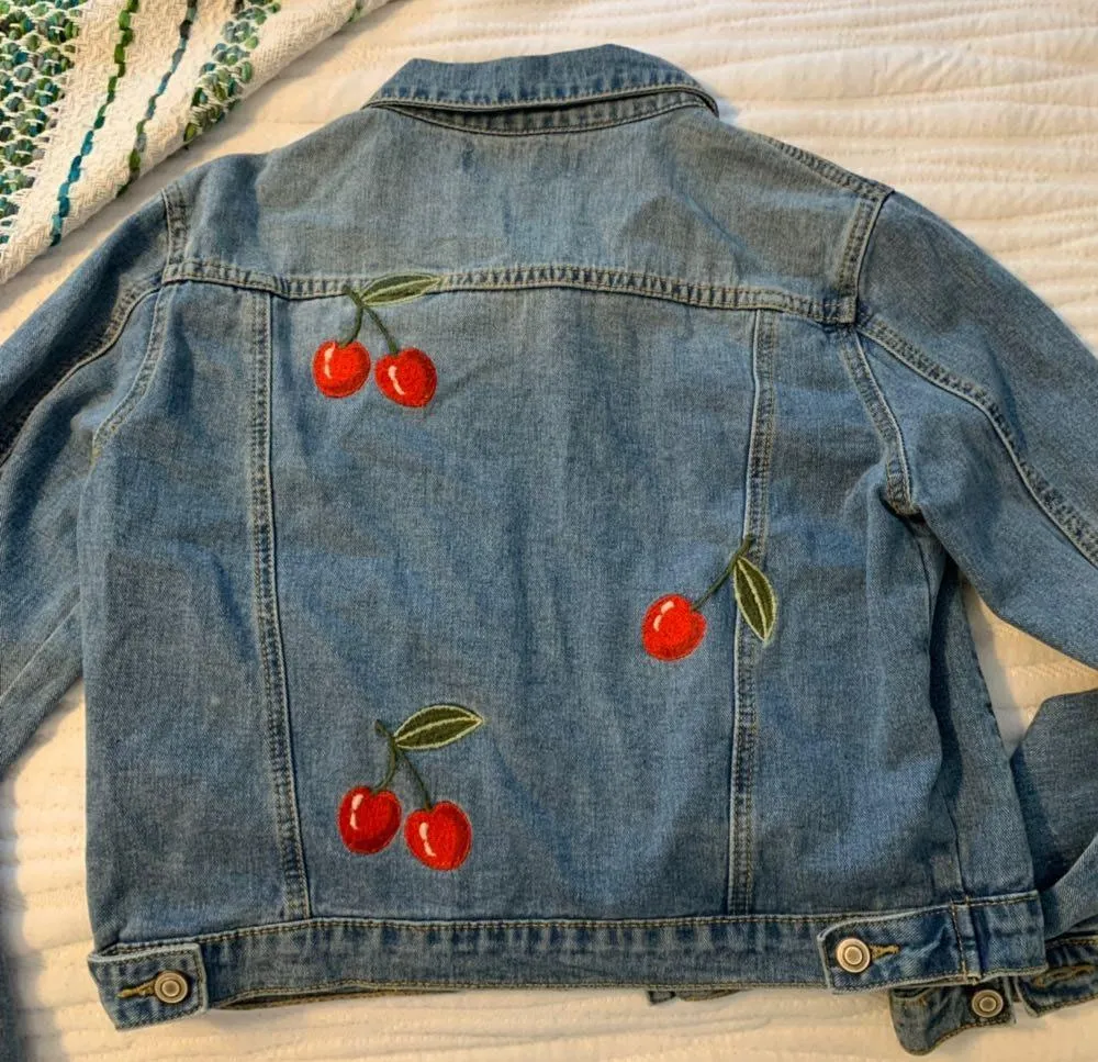 Forever 21 CUSTOM DENIM JACKET! - Image 2