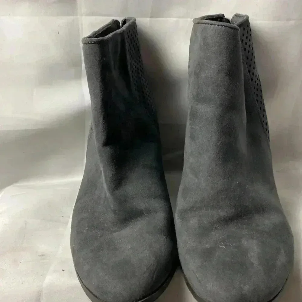 AMERICAN EAGLE WOMENS SIZE 10 GRAY SUEDE LIKE  ANKLE BOOT BACK ZIPPER 4”HEEL - Image 7