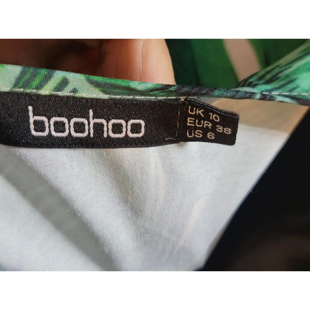 Boohoo Romper Women's 6 Green & White Polyester Elastic Waist V-Neck Long Sleeve - Image 2