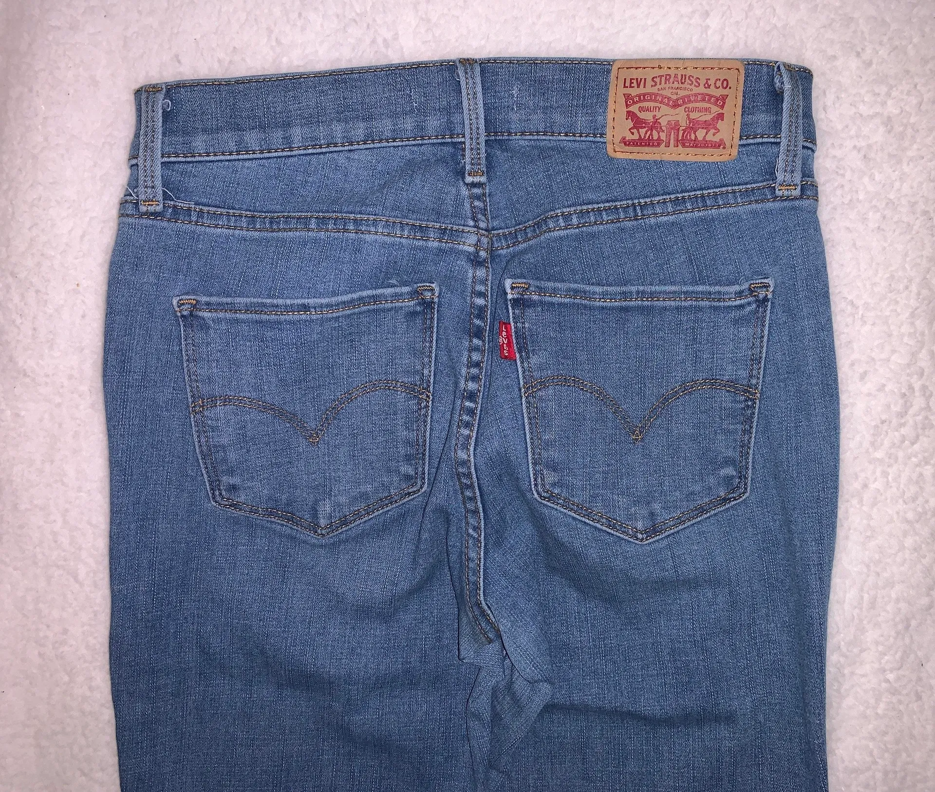 Levi’s 311 Shaping Skinny - Image 6