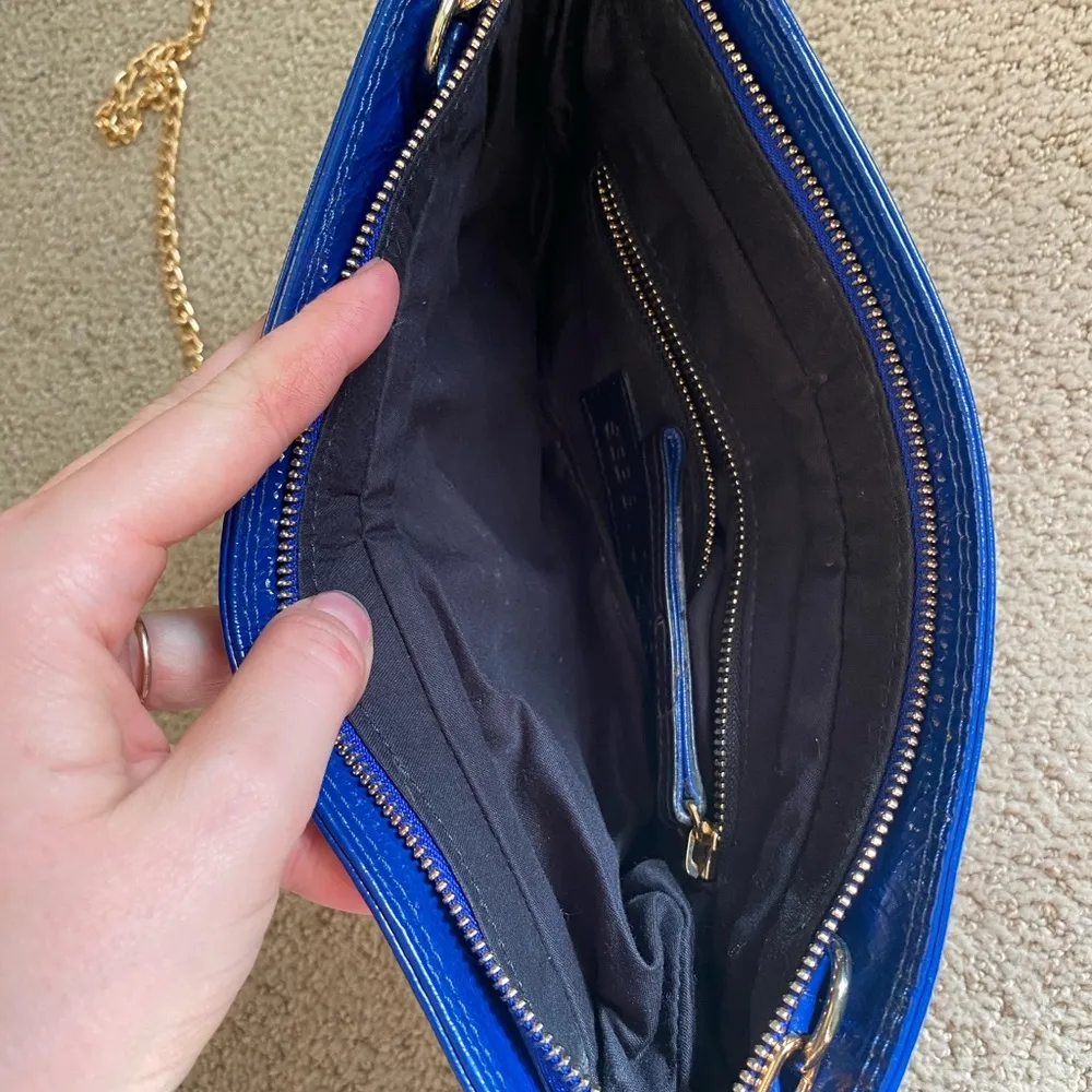 Authentic See by Chloe daytripper patent leather crossbody navy black gold boho - Image 8