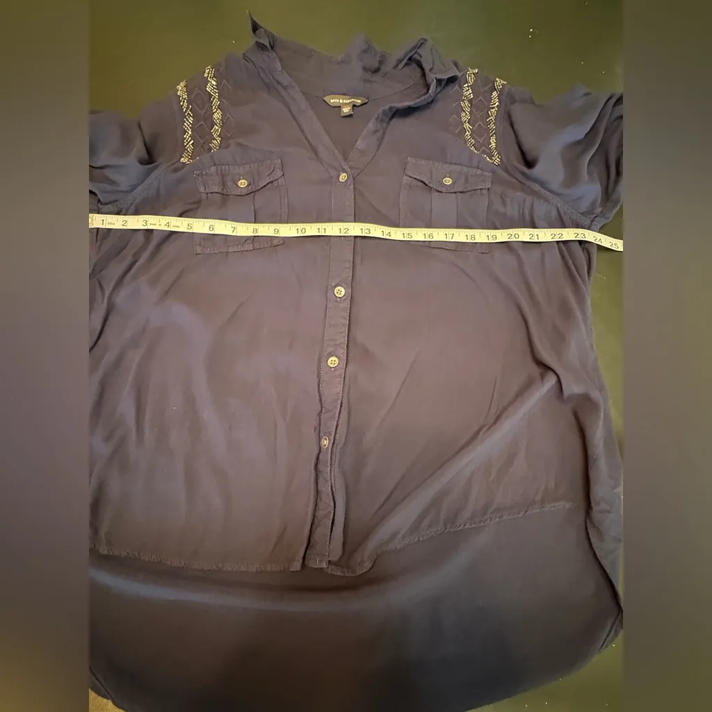 Rock & Republic Black Button-Down Shirt with Silver Accents - Image 7