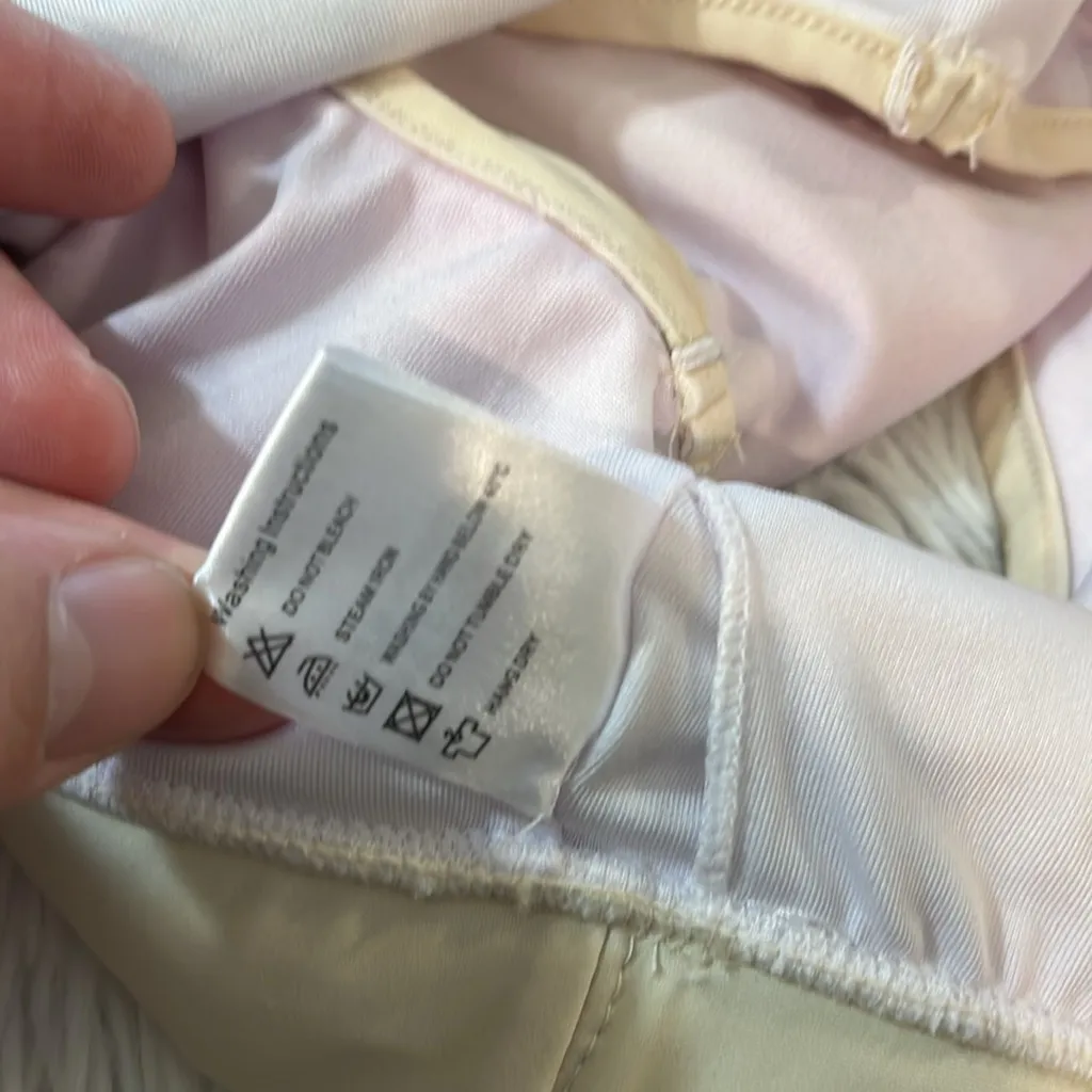 HalO top promotional scoop squad sportsbra medium Gently - Image 4