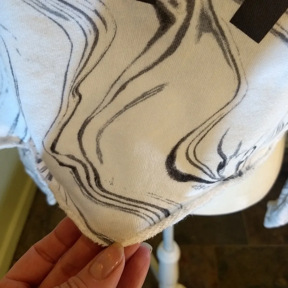 Pink Marbled Cropped Sweatshirt - Image 4