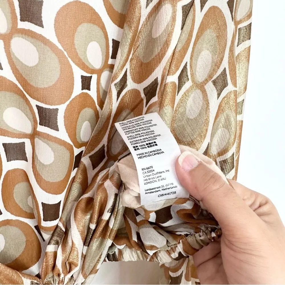 Urban Outfitters UO Top Kary Keyhole Tie-Back Cropped Top Long Sleeves Medium - Image 8