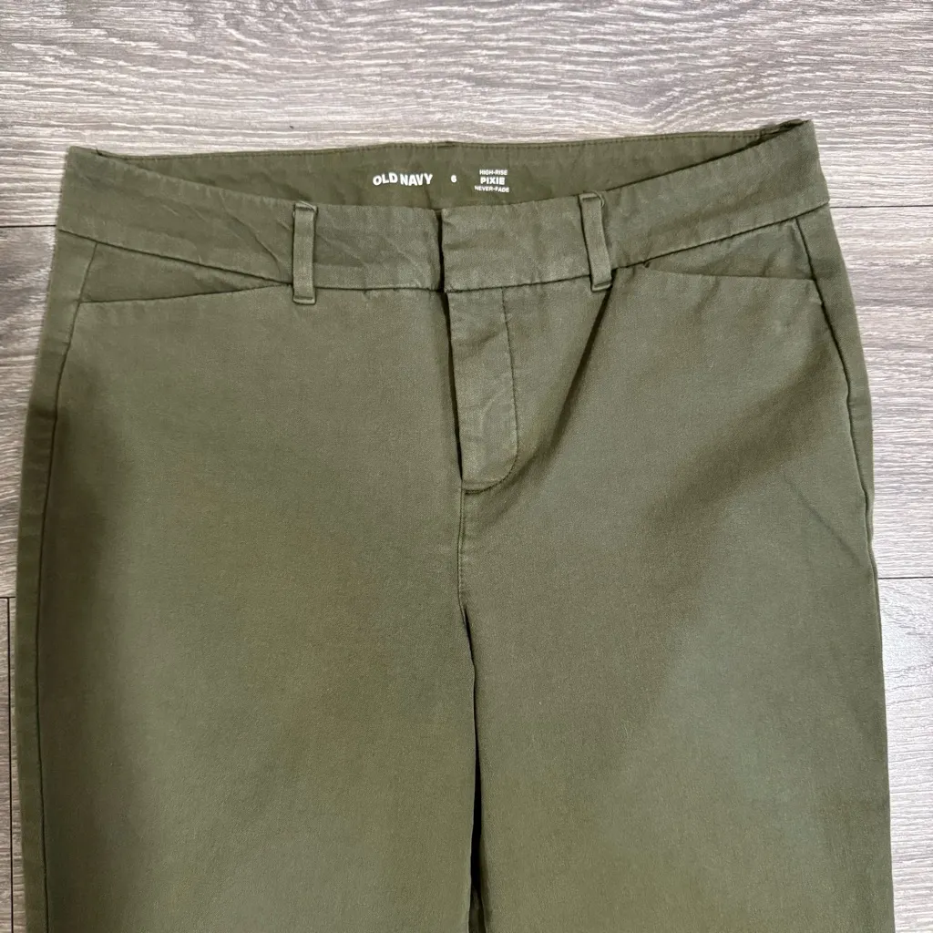 Old Navy Women Olive High Rise Pixie Never Fade Stretchy Skinny Pants Size 6 - Image 5