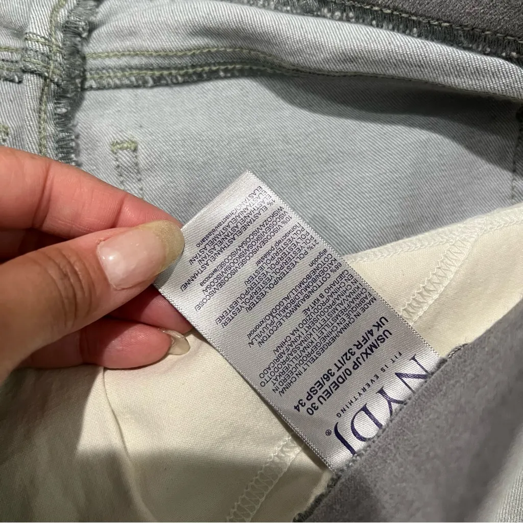 NYDJ Plus Size Pull-On Wide Leg Jeans in Clean Grace Gray Super Stretch Size‎ 0 - Image 5