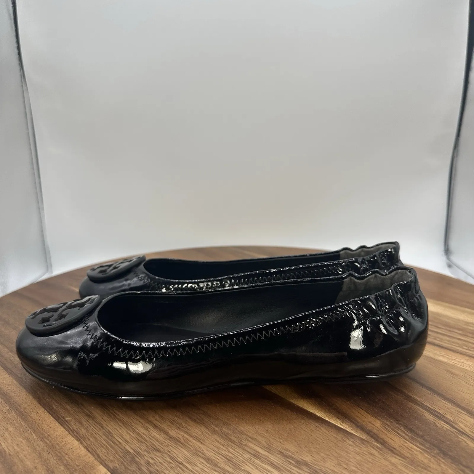 NIB Tory Burch Minnie Travel Ballet‎ Flats Black Patent Leather Logo Women's 6M - Image 3