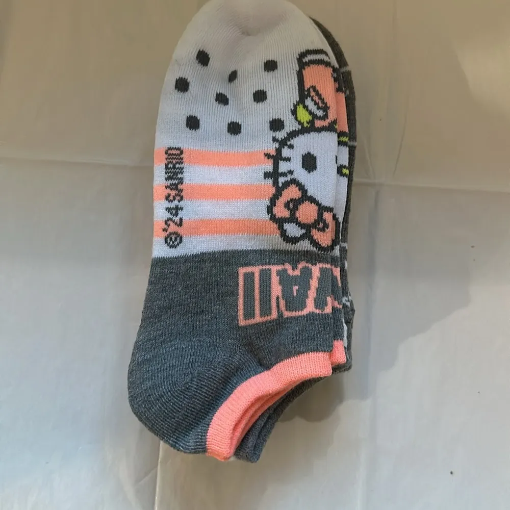 NWT Hello Kitty Socks 5 pairs - Image 2