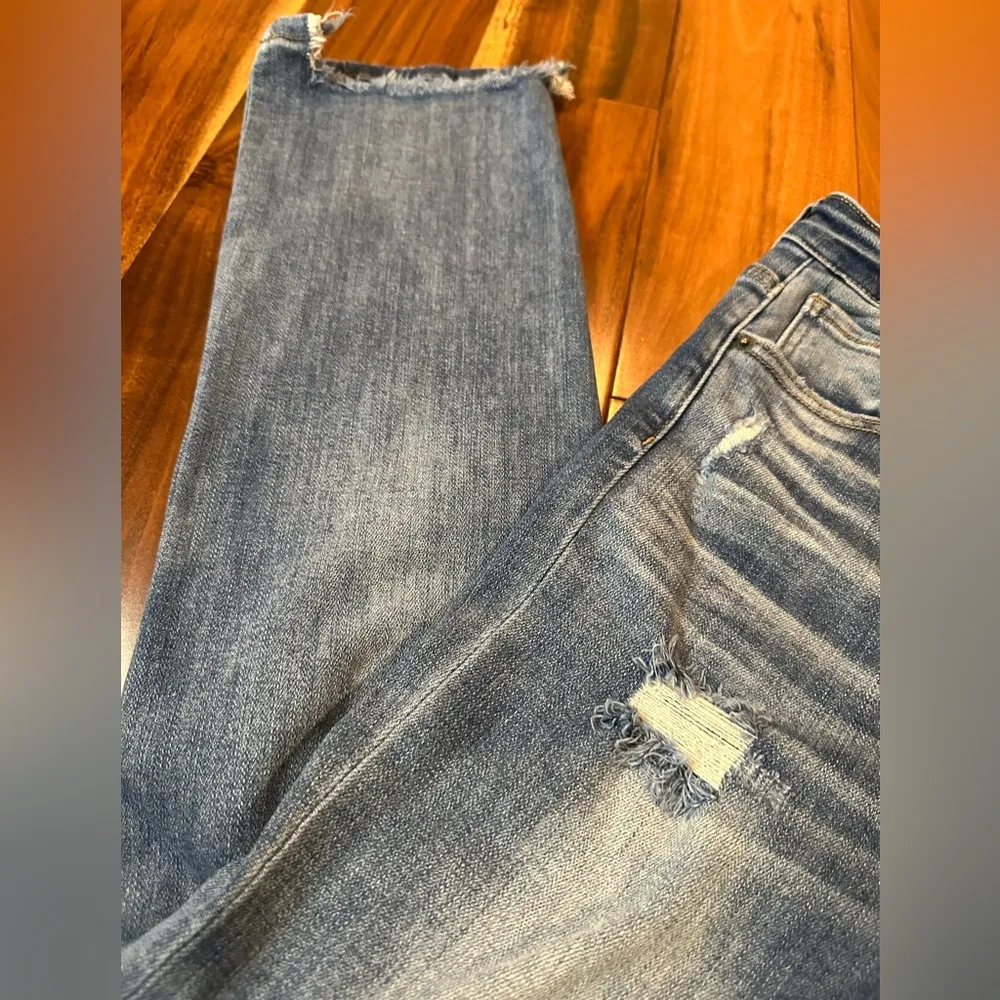 Risen Distressed Straight Leg Jeans Size 26 - Image 3
