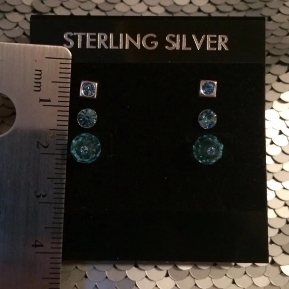 Genuine Swarovski Crystal stud earrings - Image 2