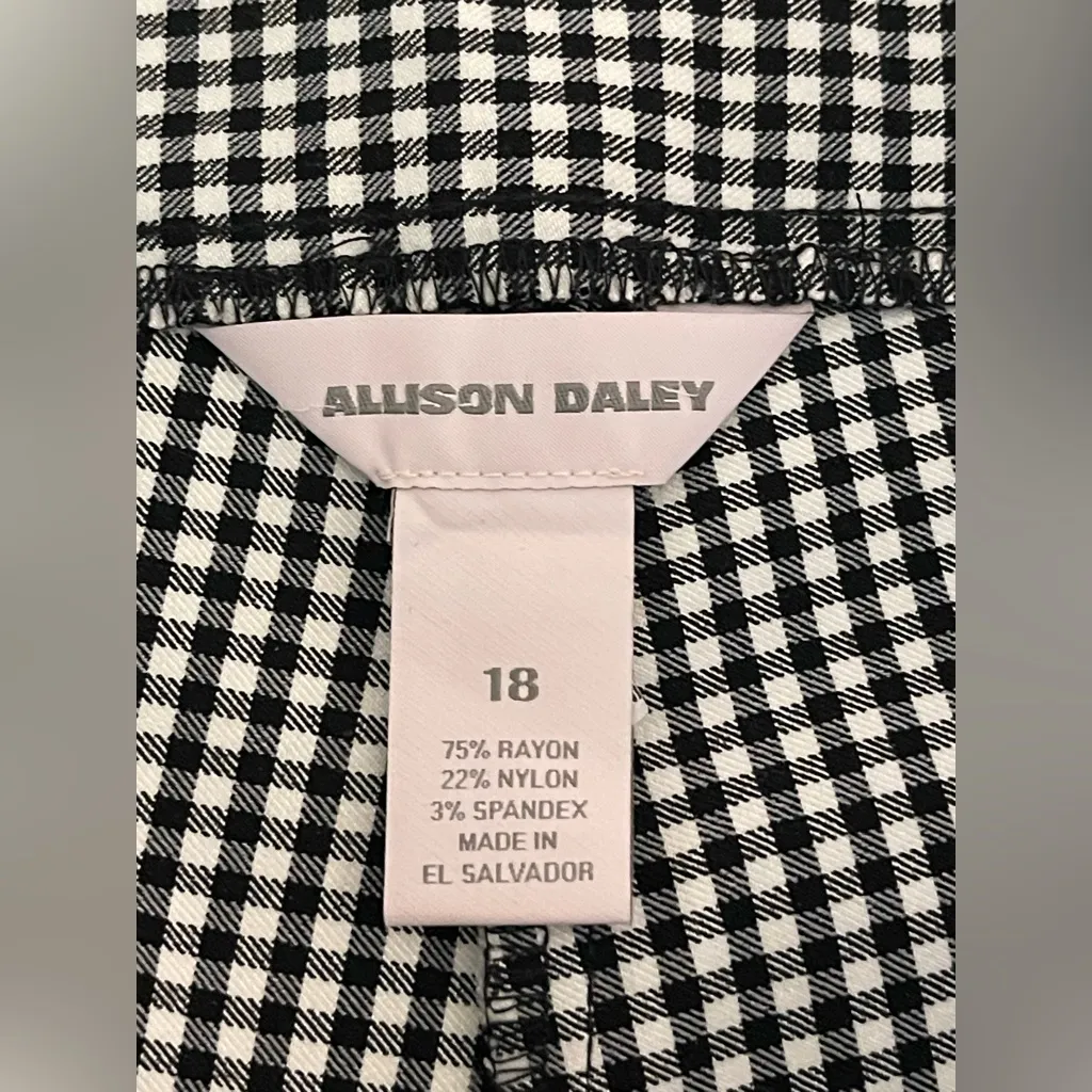 Allison Daley Women’s Pants Size 18 Black White Gingham Cropped Stretch - Image 4