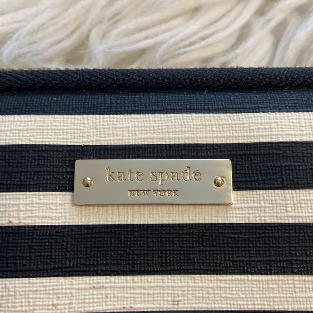 KATE SPADE Laptop case see all photos for design and measurements - Image 2