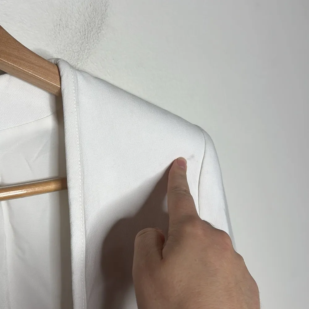 Theory Collarless open slim fit off white blazer size 6 - Image 6