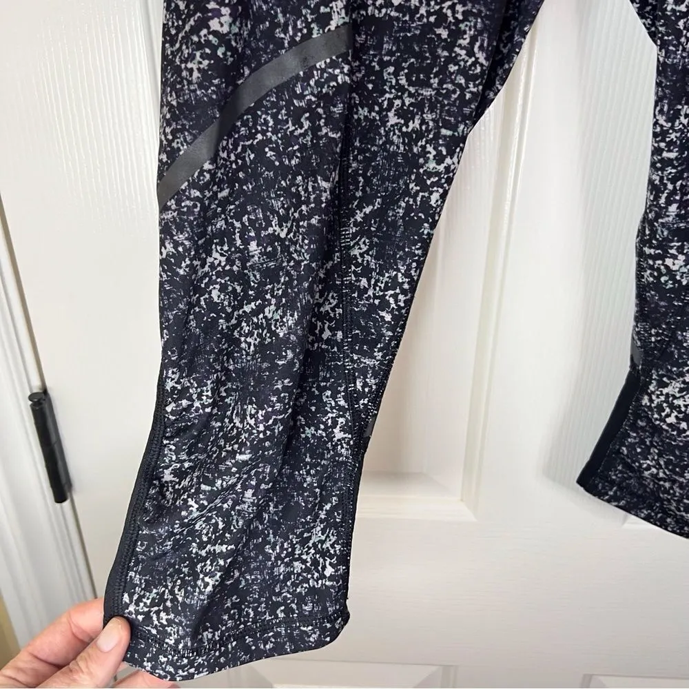 Lululemon Hop to It‎ Crop Full on Luxtreme Size 6 Rocky Road Sand Dune - Image 2