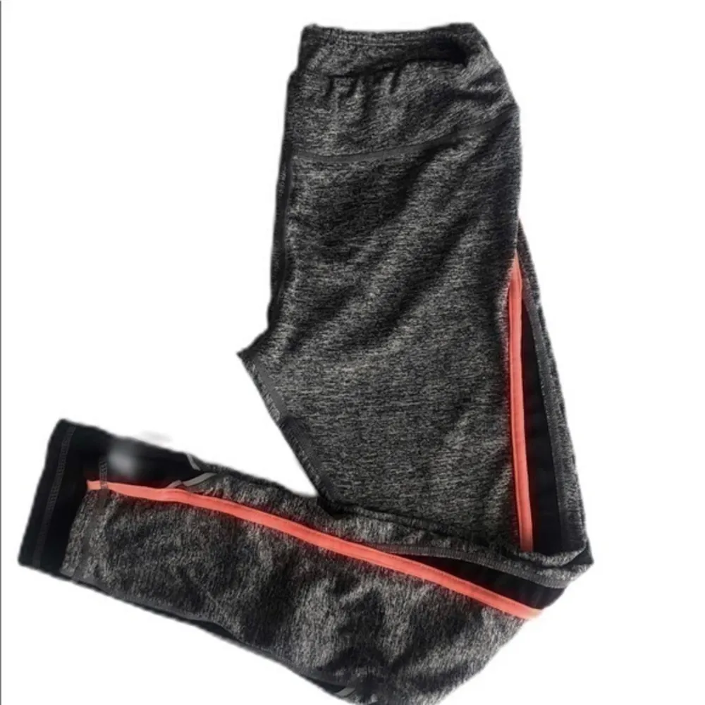 Hot Kiss Leggings - Image 2