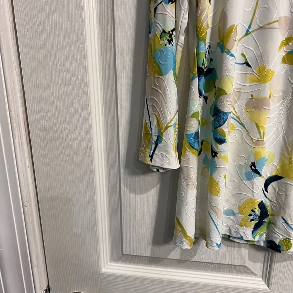 M Collection Ladies Floral Round Neck 3/4 Sleeved Multicolor Blouse Size Med White - Image 6