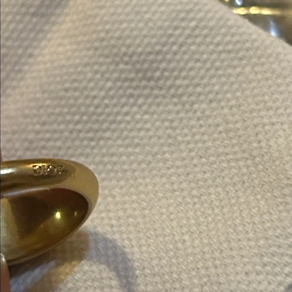 Dior D-FUSION RING Gold-Finish Metal a White Resin Pearl Silver-Tone Crystals - Image 6