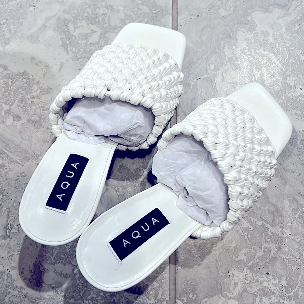 Aqua Padded Woven Katy Square Toe Stiletto Heeled Sandals in White, Size 10 NEW - Image 5