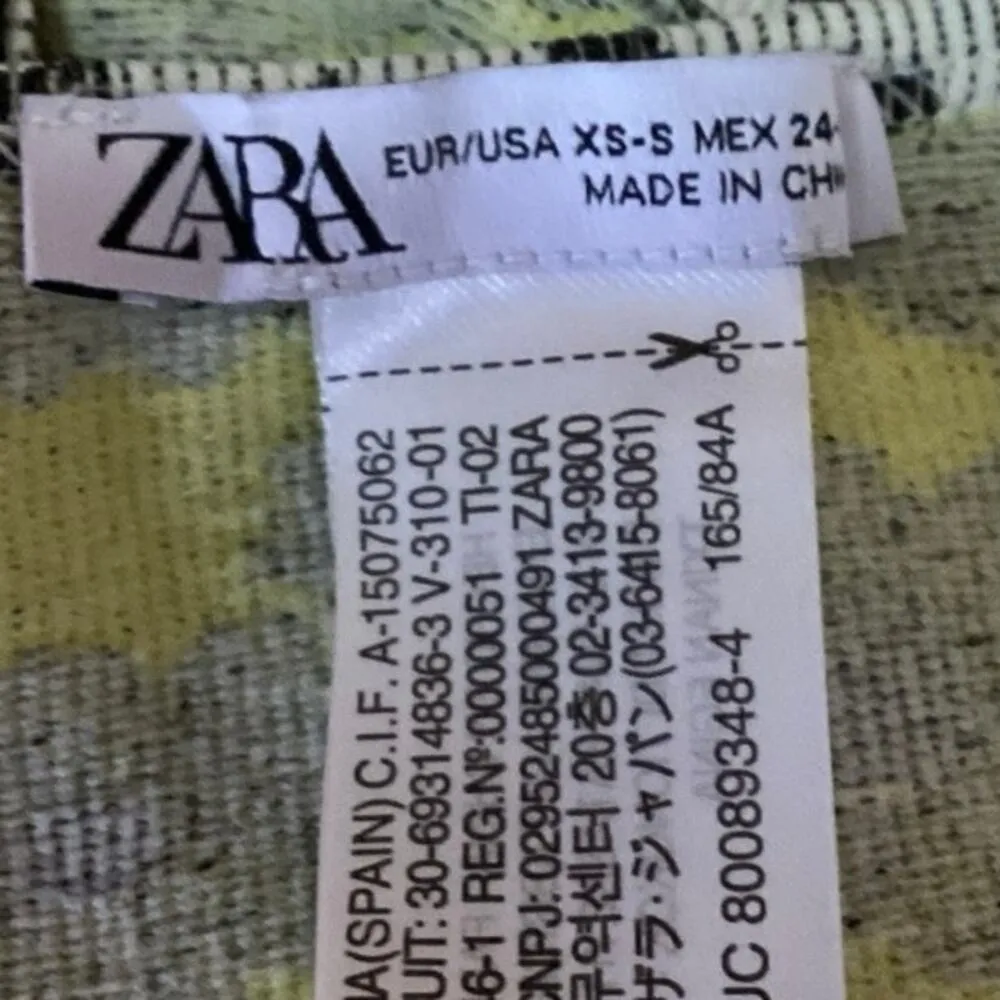 Zara Yellow Black Daisy Floral Knit Scoop Neck Pullover Crop Top Size XS/S - Image 3